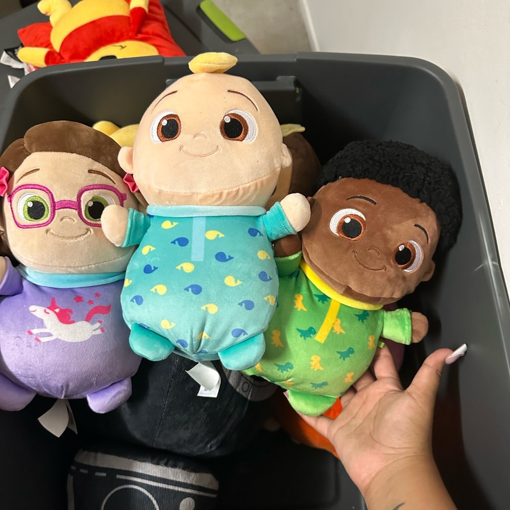 Squishmallows Cocomelon SET 6 HugMees 10” Plush JJ Nina CeCe Nico Cody Bella